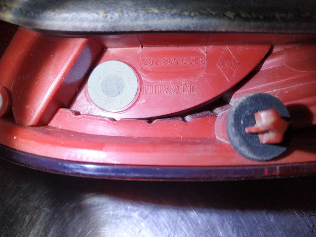 8200538785 RENAULT Фонарь задний правый купить в Ужгород
