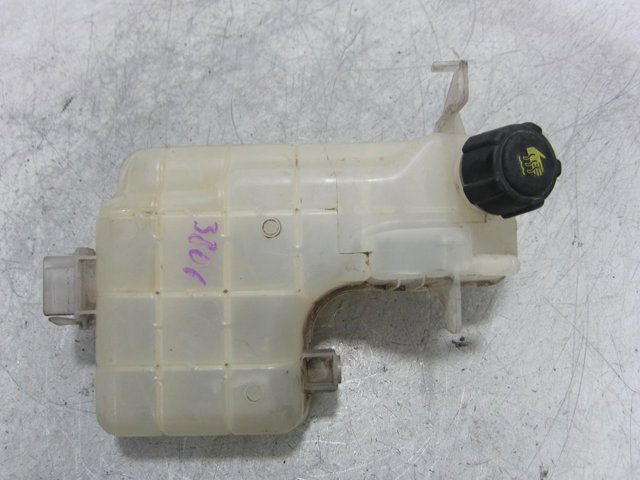 RENAULT 8200544114 Бачок системы охлаждения расширительный в наличии Украина