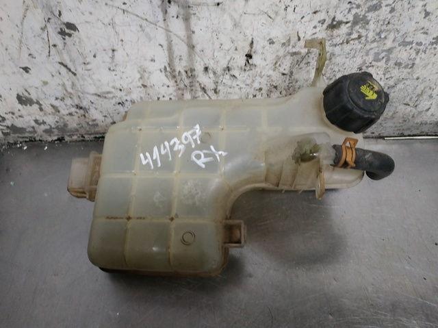 Tanque de expansão do sistema de esfriamento 8200544114 Renault (RVI)