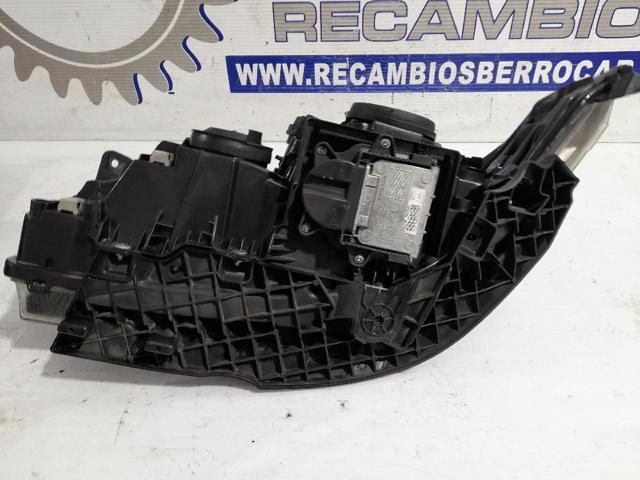 8200555906 RENAULT Правая фара купить в Днепр