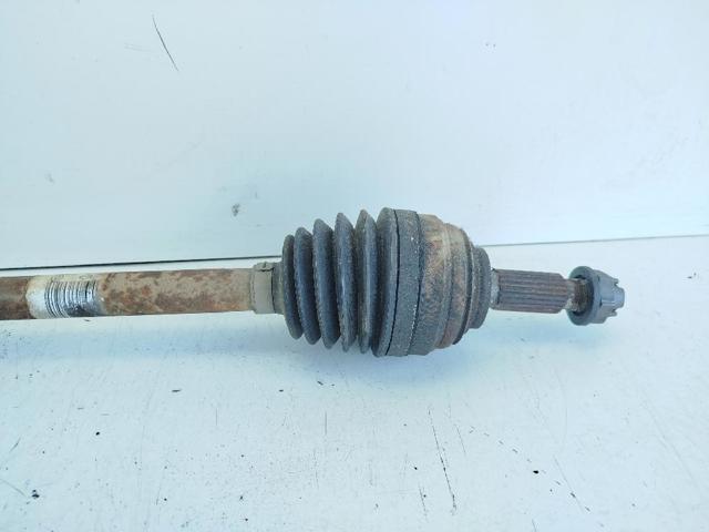 RENAULT 8200557126 Правая полуось в наличии Черновцы