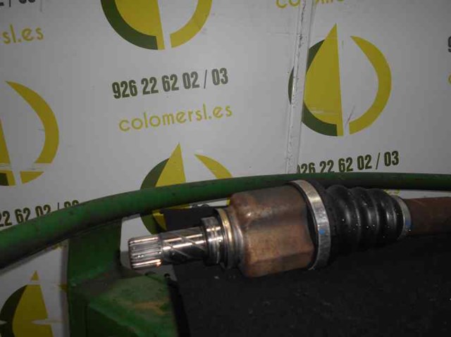 RENAULT 8200575489 Полуось (привод) передняя левая в наличии Чернигов