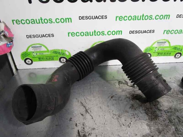 Mangueira (cano derivado) direita de intercooler 8200582483 Renault (RVI)