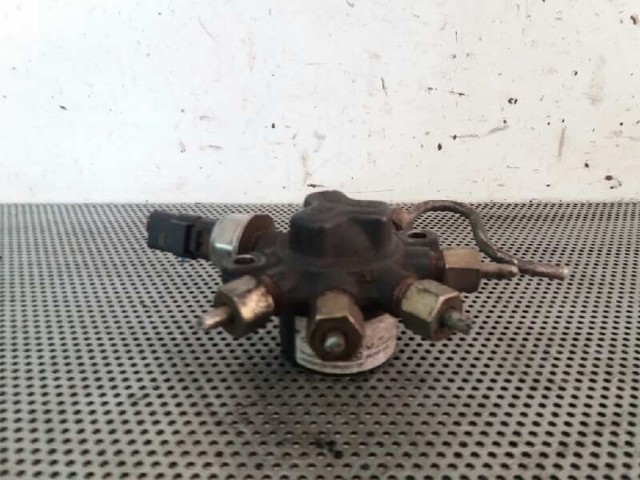 8200584032 RENAULT Распределитель топлива (рампа) купить в Каменское