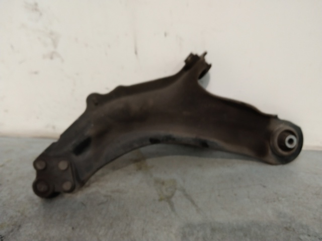 8200586570 RENAULT Сайлентблок переднего нижнего рычага купить в Винница