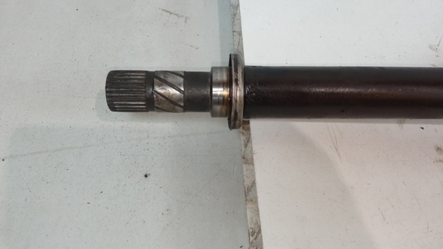 8200598563 RENAULT Правая полуось купить в Днепр