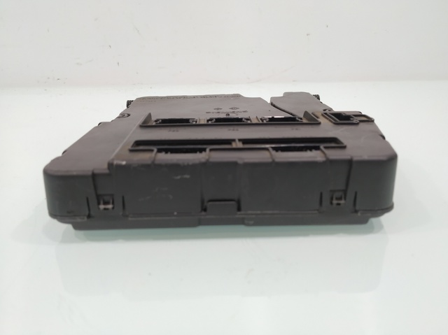 RENAULT 8200606830 Блок предохранителей в наличии Киев