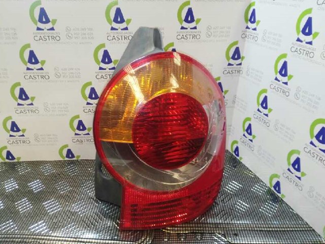 Lanterna traseira direita 8200613077 Renault (RVI)