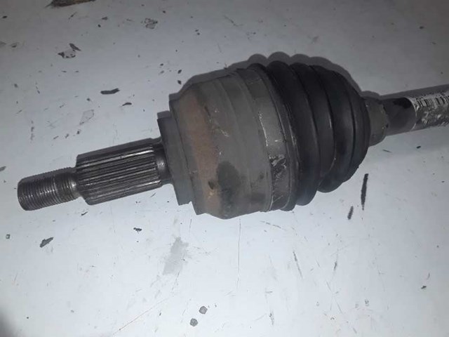 8200618182 RENAULT Полуось (привод) передняя левая купить в Ровно