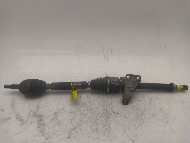 8200626038 RENAULT Правая полуось купить в Николаев