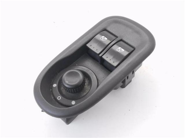 8200637849 RENAULT Панель (накладка) блока управления стеклоподъемником передняя левая купить в Ровно