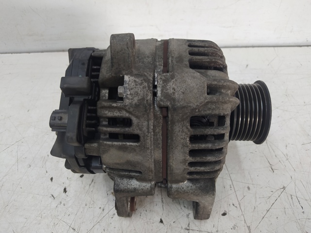 RENAULT 8200660037 Генератор в наличии Полтава