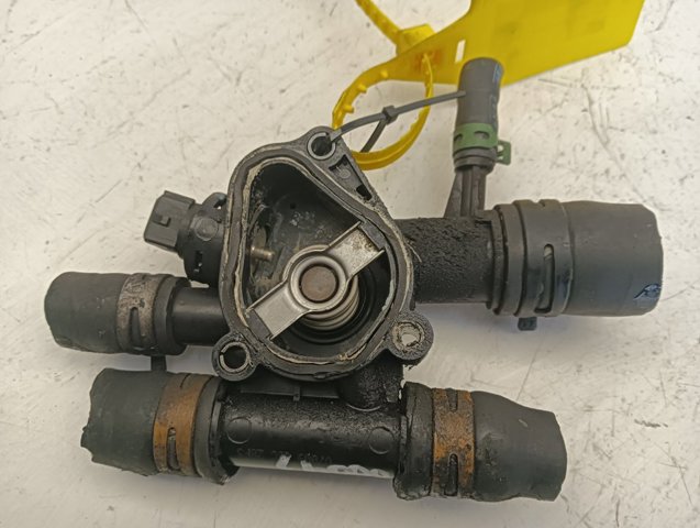 RENAULT 8200674368 Корпус термостата в наличии Киев