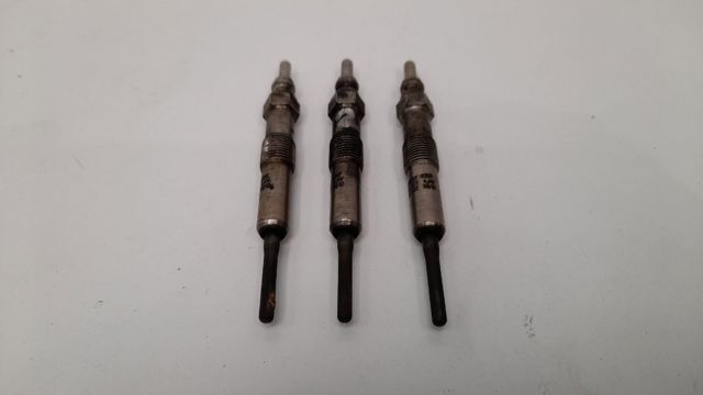 RENAULT 8200682592 Свеча накала в наличии Черновцы