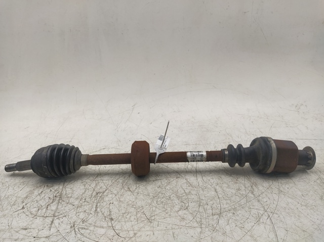 8200684084 RENAULT Правая полуось купить в Винница