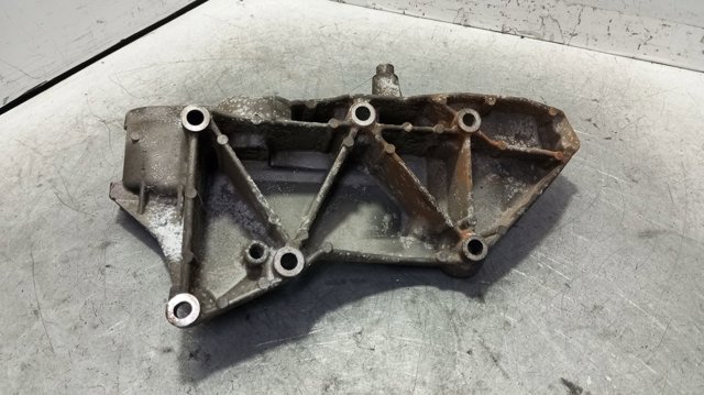 8200689751 RENAULT Кронштейн генератора купить в Одесса