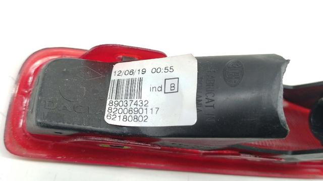 Sinal de parada traseiro adicional Renault DOKKER