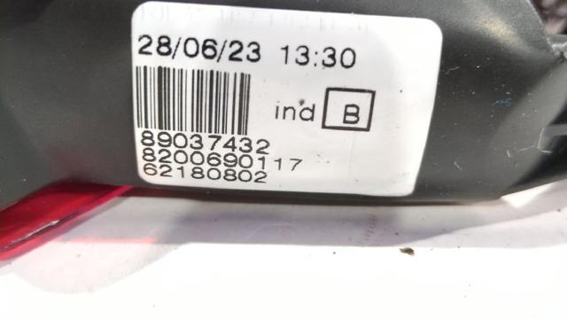 Sinal de parada traseiro adicional Renault DOKKER