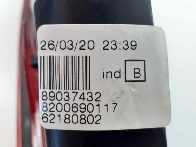 Sinal de parada traseiro adicional Renault DOKKER