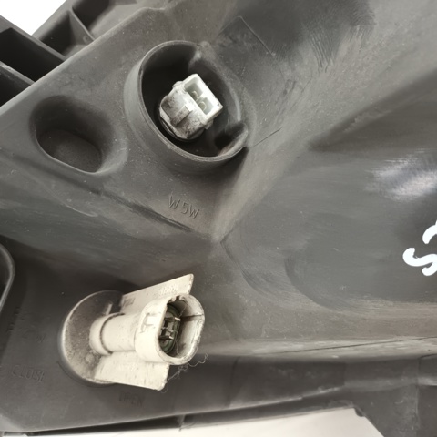 RENAULT 8200701366 Фара правая в наличии Черновцы