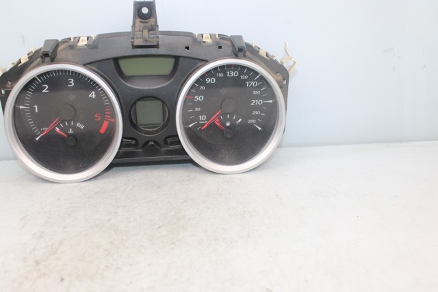 RENAULT 8200720313 Приборная доска (щиток приборов) в наличии Ужгород