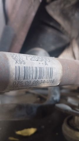 Semieixo (acionador) dianteiro direito 8200725500 RENAULT