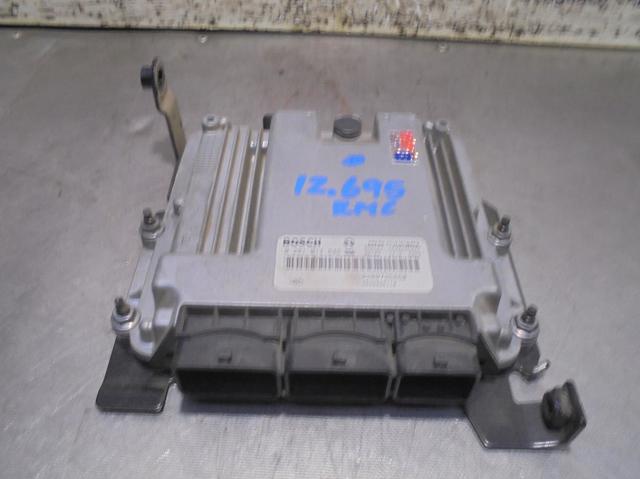 Unidade de controle do motor UCE para Renault Laguna III Grandtour 2.0 dCi (KT01, KT08, KT09, KT0K, KT12, KT1D, KT1W) M9RG742 8200726880