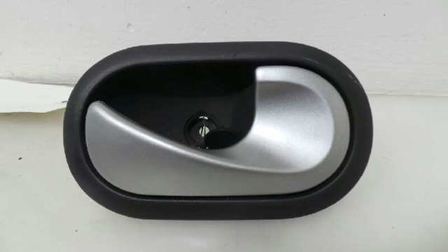 RENAULT 8200730863 Ручка двери правой внутренняя передняя/задняя в наличии Киев