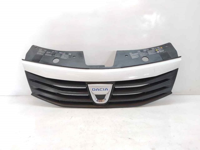 8200735104 RENAULT Решетка радиатора купить в Киев
