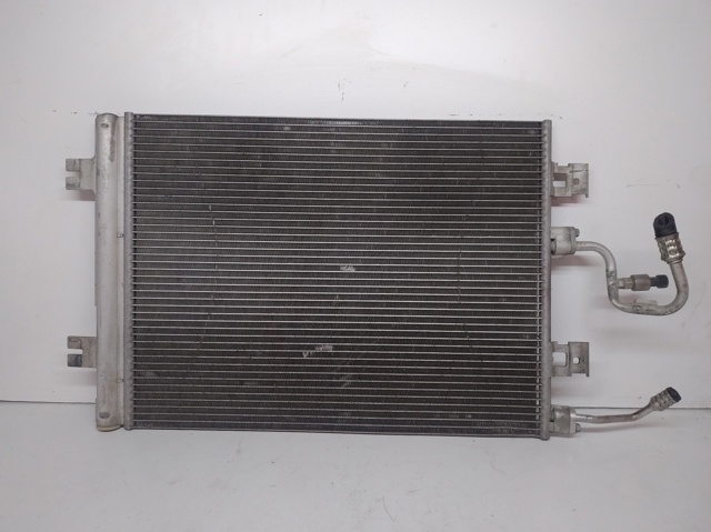 Condensador de ar condicionado / radiador para Dacia Sandero 1.5 DCI K9K892 8200741257