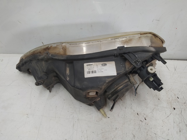 8200744754 RENAULT Правая фара купить в Ирпень
