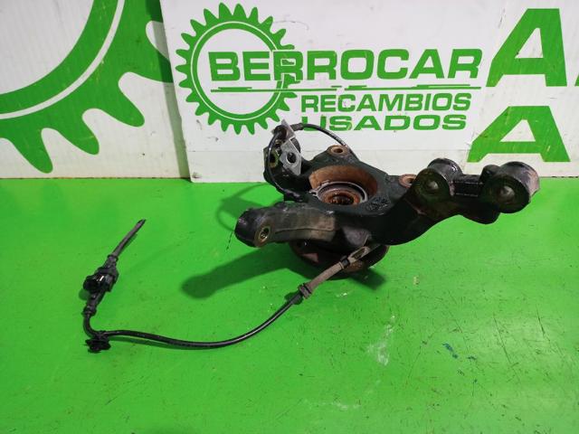 RENAULT 8200755588 Цапфа передняя правая в наличии Ровно