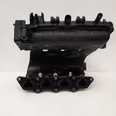 RENAULT 8200762352 Коллектор впускной в наличии Винница