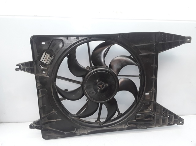 Difusor do radiador de esfriamento, montado com motor e roda de aletas 8200765566 RENAULT