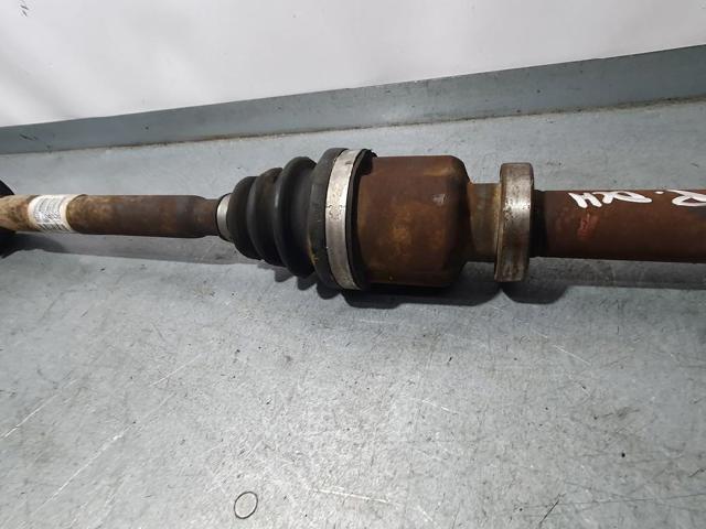 RENAULT 8200768656 Правая полуось в наличии Черновцы