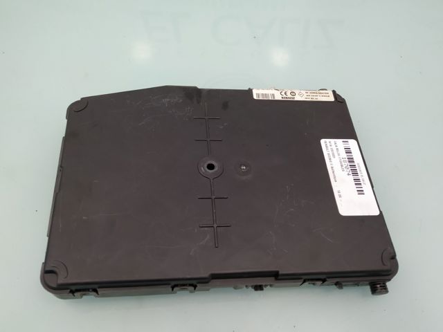 Relés / fusíveis caixa para Renault Grand Scénic II (jm0/1_) (2004-2009) 1.9 dCi (jm0g,jm12,jm1g,jm2c) f9q812 8200780028