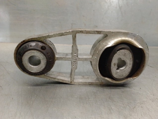 RENAULT 8200780781 Задняя опора двигателя в наличии Днепр