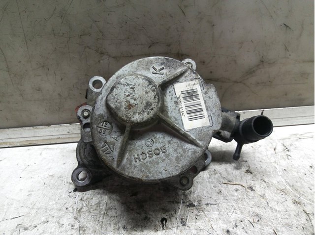 Depressor de freio / bomba de vácuo para Nissan Primastar Van 2.0 dci 90 m9r782 8200781547