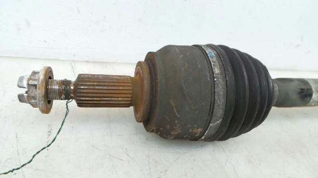 RENAULT 8200786810 Правая полуось в наличии Чернигов