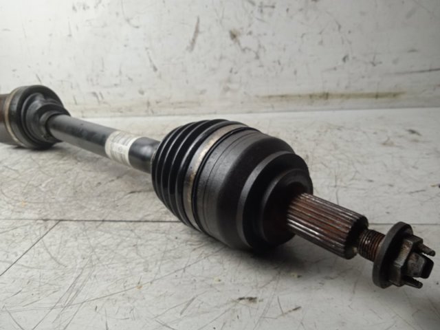 8200786810 RENAULT Правая полуось купить в Украина