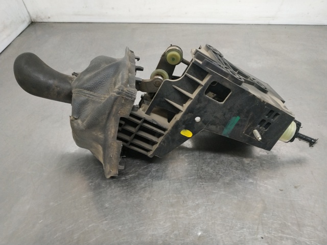 RENAULT 8200788667 Кулиса переключения передач в наличии Ирпень