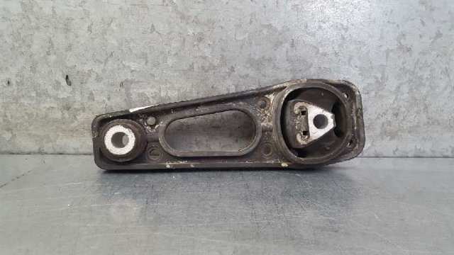 RENAULT 8200805813 Задняя опора двигателя в наличии Украина