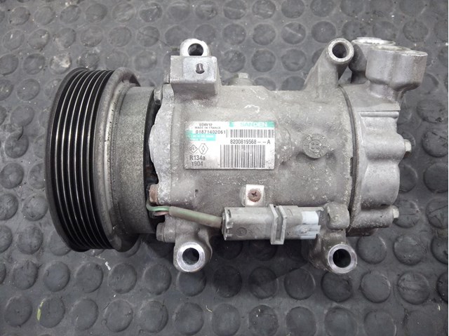 Compressor de ar condicionado para Renault Twingo II 1.2 16V (CN0K, CN0V) D4F722 8200819568