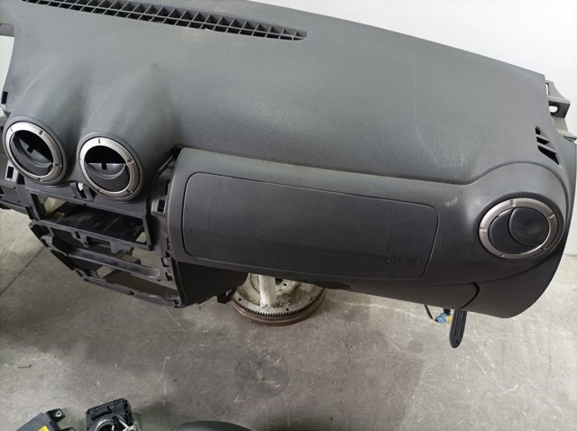 8200823307 RENAULT Подушка безопасности водителя купить в Павлоград