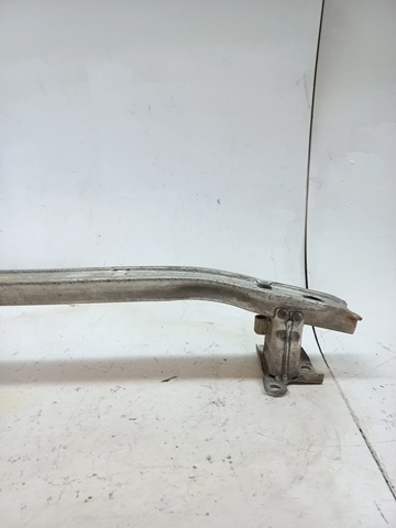 Reforçador do pára-choque dianteiro 8200834849 RENAULT