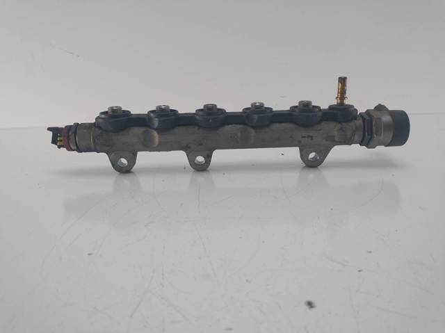 8200842432 NISSAN Распределитель топлива (рампа) купить в Львов