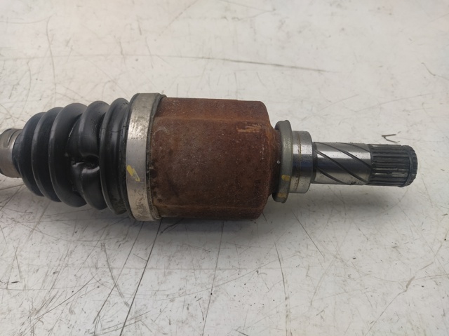 RENAULT 8200847584 Левая полуось в наличии Ужгород