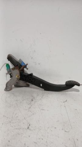 RENAULT 8200853417 Педаль сцепления в наличии Ровно