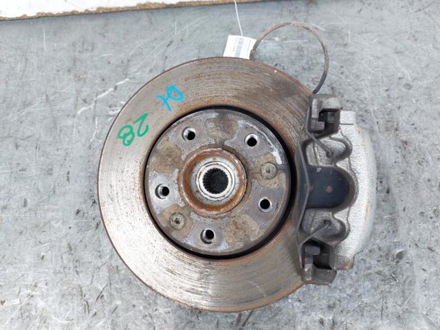 8200881916 RENAULT Цапфа (поворотный кулак) передний правый купить в Кривой Рог
