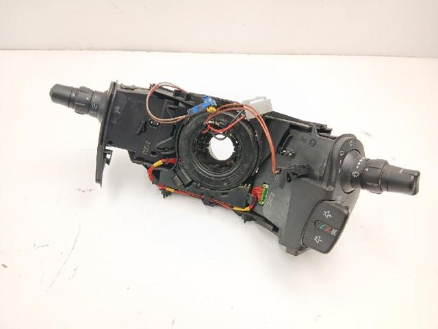 RENAULT 8200906830 Переключатель подрулевой, центральная часть в наличии Каменское
